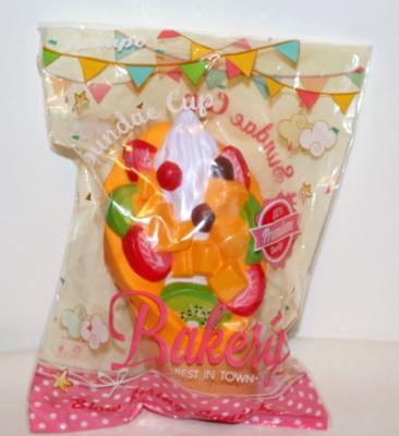 RARE VLAMPO LARGE FRUIT SUNDAE CUP SLOW RISE SQUISHY ICE CREAM, STRAWBERRY, KIWI