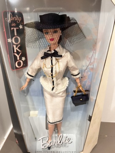 1999 Spring in Tokyo Vintage Barbie Mackie Face City Seasons #23499 NRFB - Picture 4 of 13