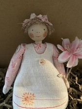BEAUTIFUL LINEN FABRIC SUSIE WATSON VINTAGE STYLE BESPOKE HAND MADE DOLL 26CM