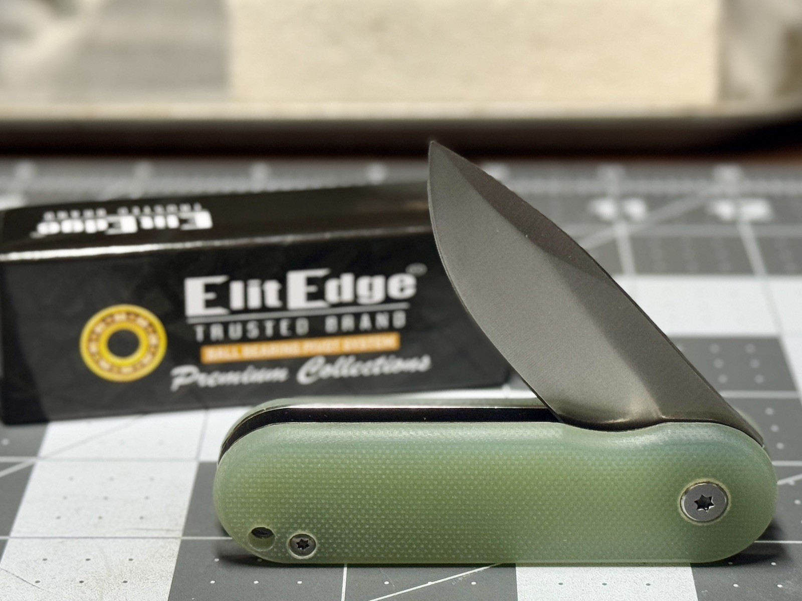 ElitEdge 10-B011JD Lightweight Mini EDC Knife/8CR13MoV/Jade G10 Elite Edge