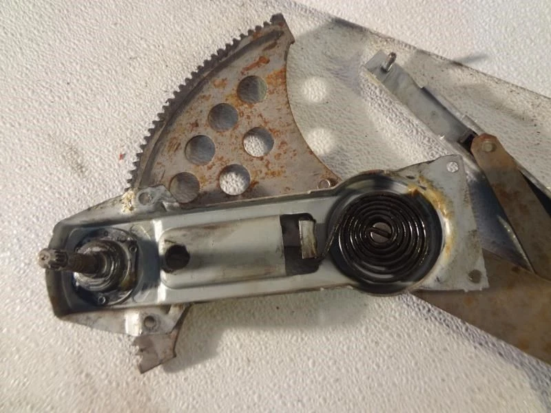 Passenger Right Manual Window Regulator for 95-05 Chevrolet Cavalier - Image 2 of 4