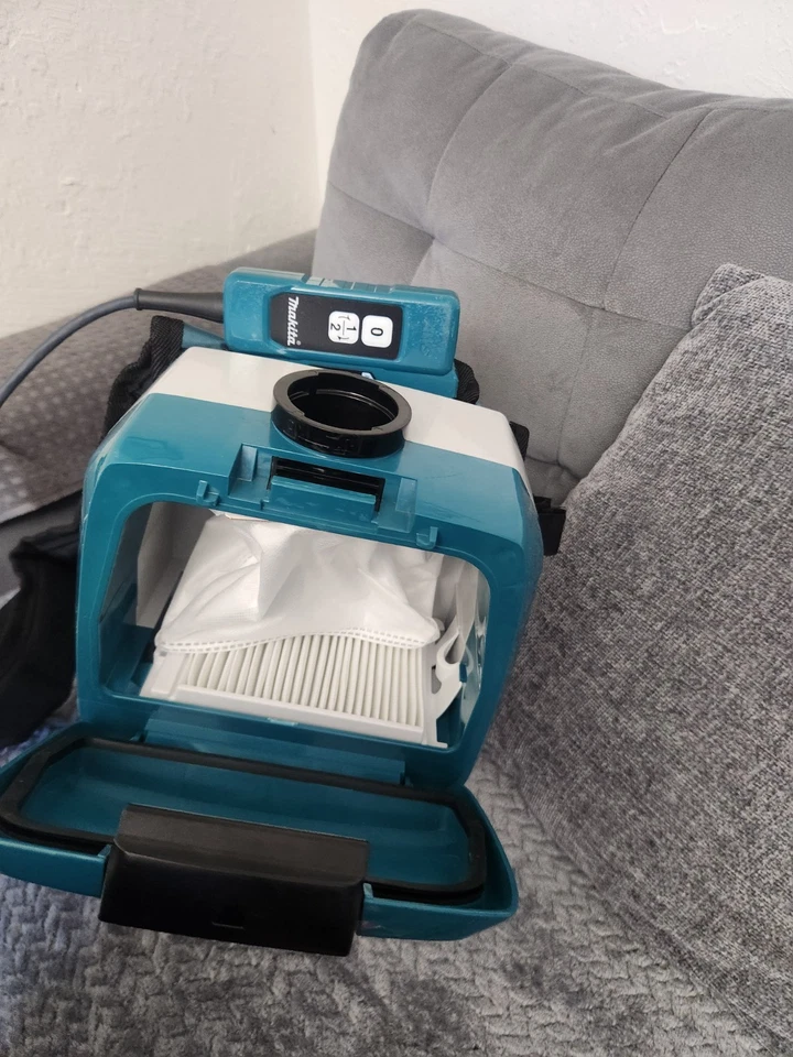 Mochila con filtro HEPA Makita XCV10 36V 1/2 galón Foto 4 de 4