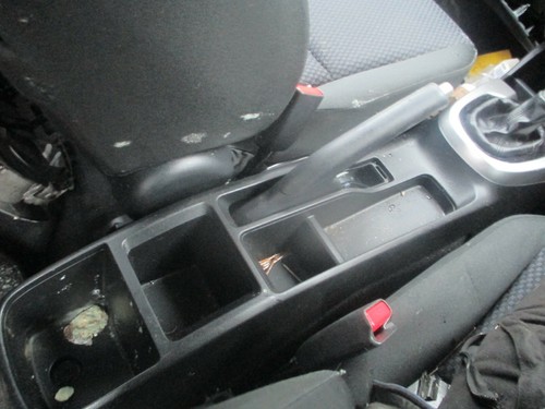 Honda Jazz 2019 MK4 consola central completa plástico - Imagen 3 de 4