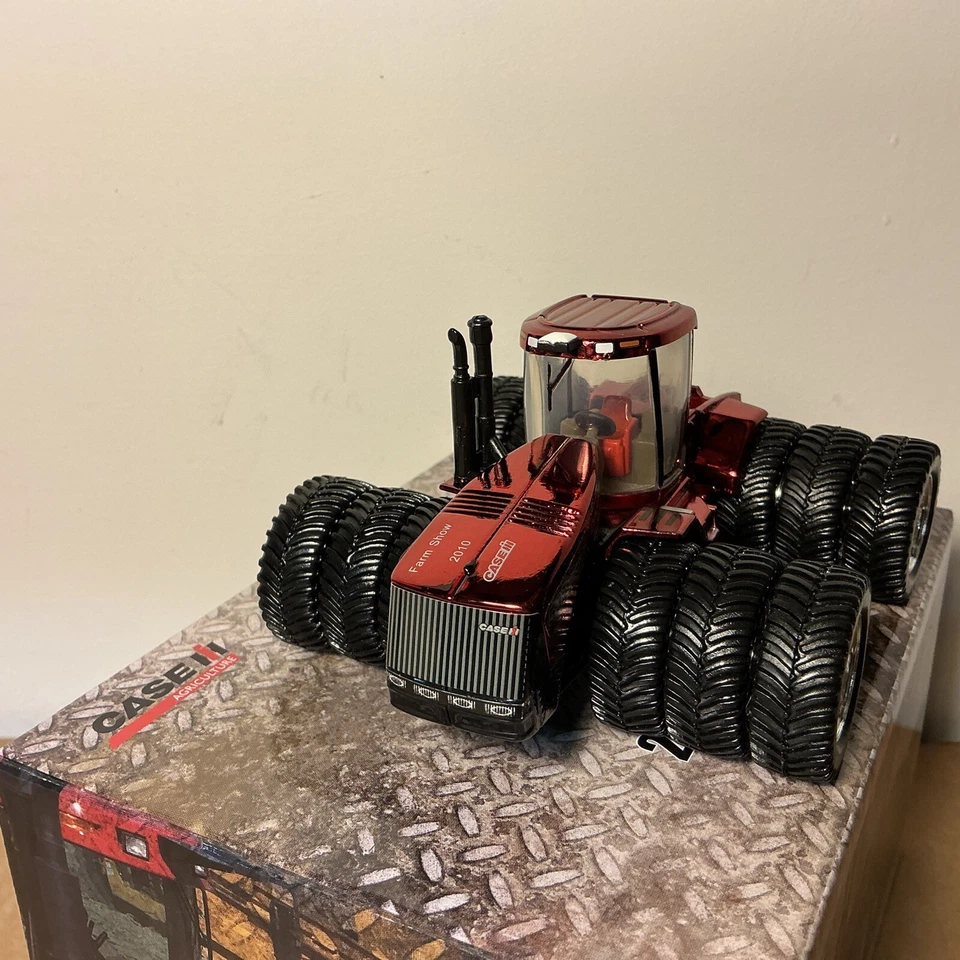 1/64 Scale Case IH Steiger 535 Tractor Red Chrome Chaser 2010 Farm Show Ertl - Image 3 of 4
