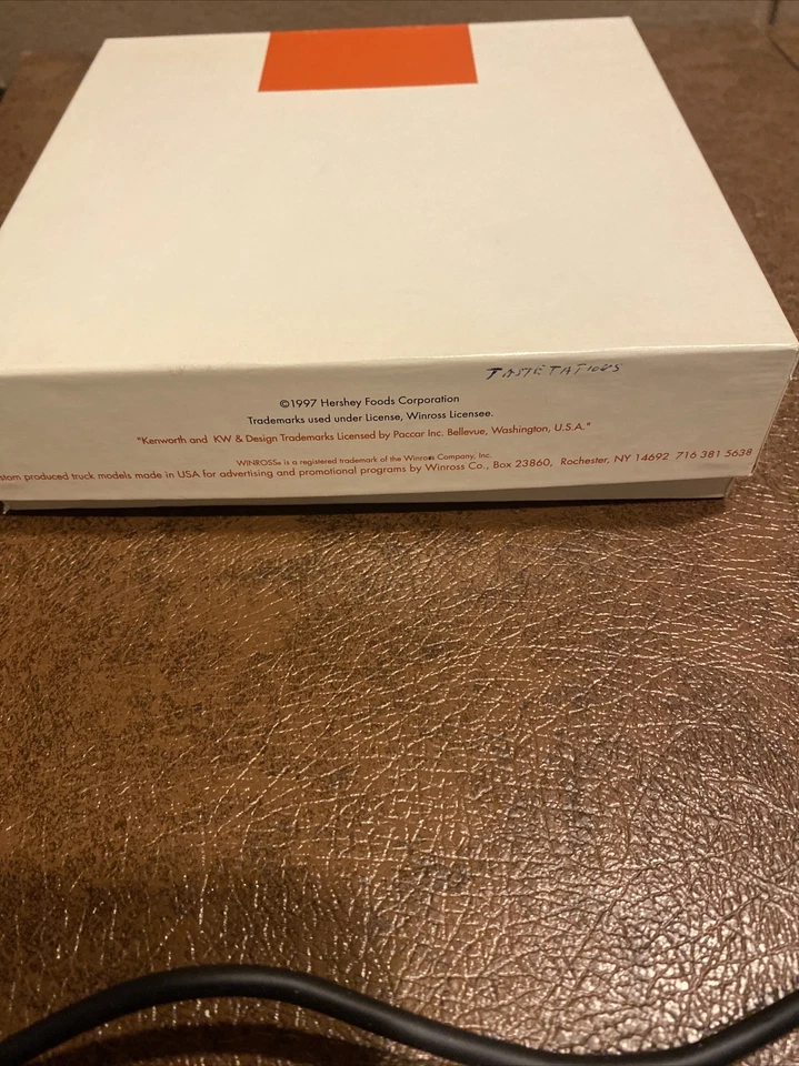 Winross 1997 Hershey's Tastations cisterna negro/blanco Foto 4 de 4