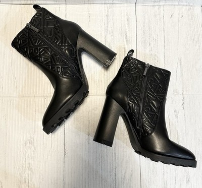 KARL LAGERFELD Paris Woman s Black Petria Quilted Logo Ankle Bootie Sz 7.5 M