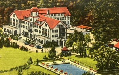 Highview NY  Sha Wan Ga Lodge Luxurious Main Building & Pool Linen Postcard