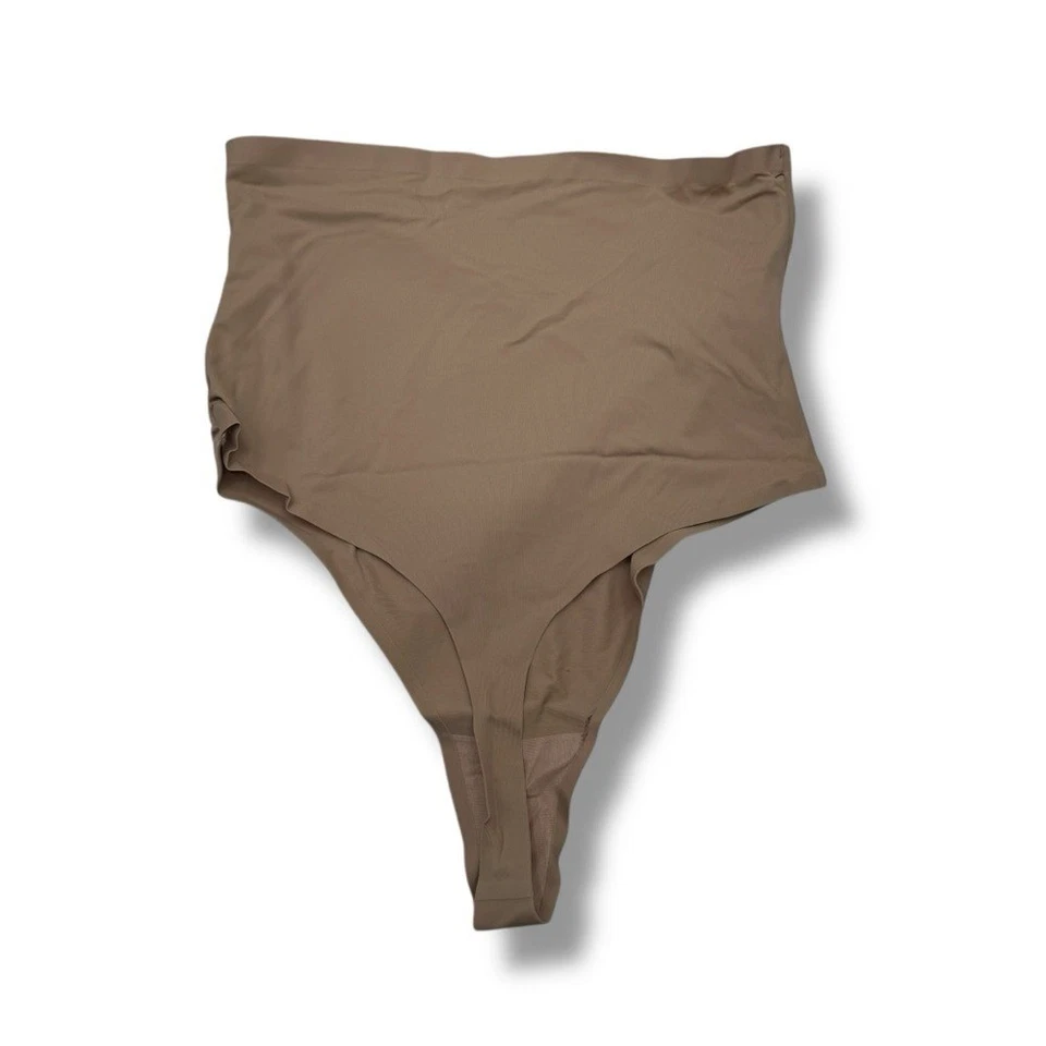 Frederick's of Hollywood Nuevo con Etiquetas Tanga Modelador Para Mujer 1X/2X Desnudo Control Cintura Alta Foto 3 de 4