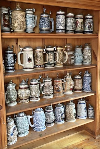 beer mugs avon vintage set of 32