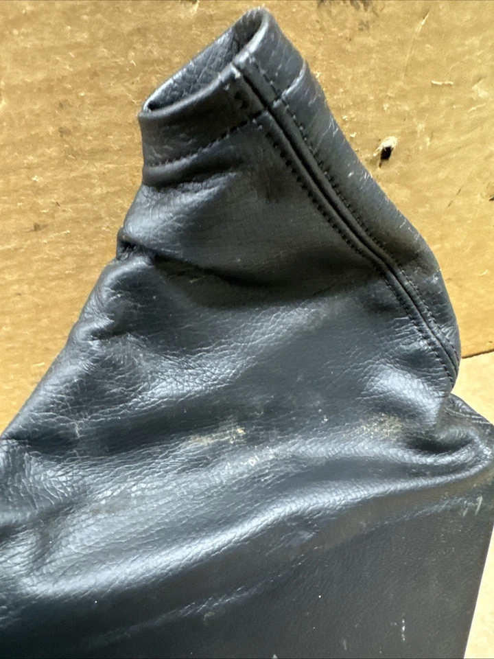 Subaru Legacy y Outback 2006 2007 2008 2009 freno freno motor consola bota B107 Foto 4 de 4