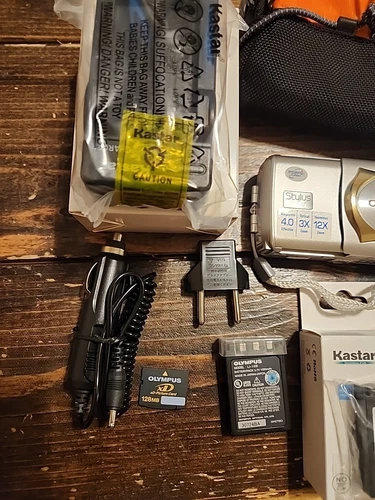 Olympus Stylus 410 4.0MP Digital Camera | 512 Mb Memory Card, Battery, Charger