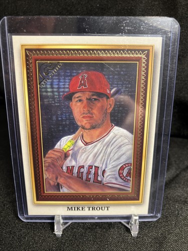 Mike Trout #PG-2 2022 Topps Gallery Portrait Autographs card