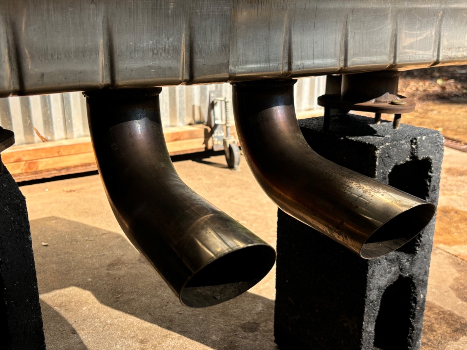 2006 ford GT Muffler