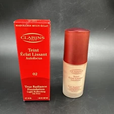 CLARINS Teint Eclat Lissant Autofocus True Radiance Foundation #02 PALE IVORY