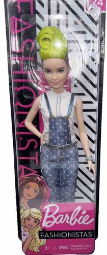 Mattel FXL57 Barbie - Fashionistas (n.124) Latzhose Grüne Haare Undercut Neu - Picture 2 of 4