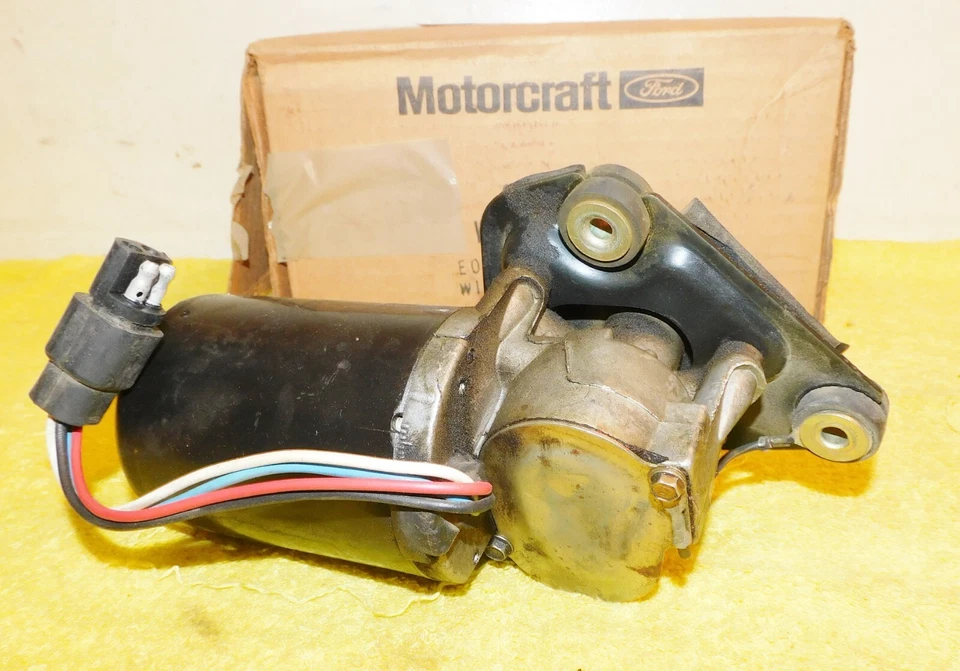 1980 1981 1982 Ford Thunderbird Mercury Cougar Xr7 NOS WINDSHIELD WIPER MOTOR - Image 3 of 4