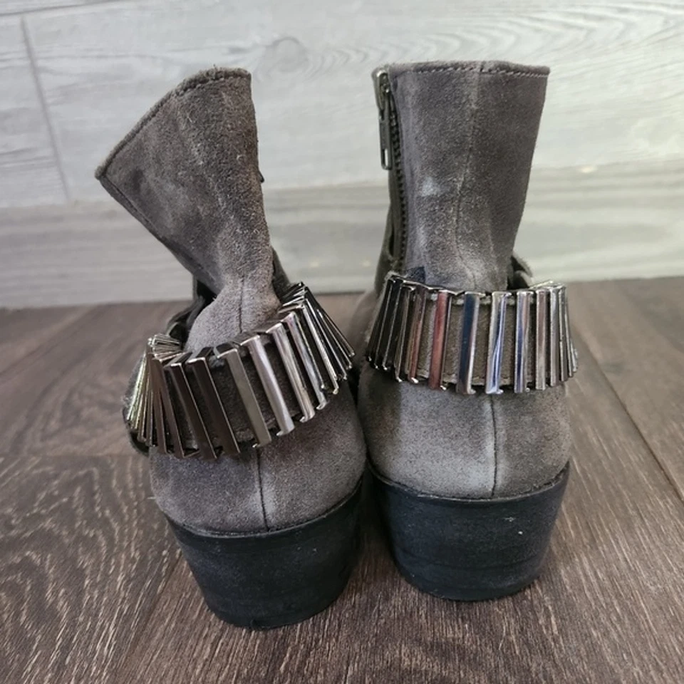 Botas Chelsea occidentales tacón apilado 6 de ASOS DESIGN Foto 2 de 4