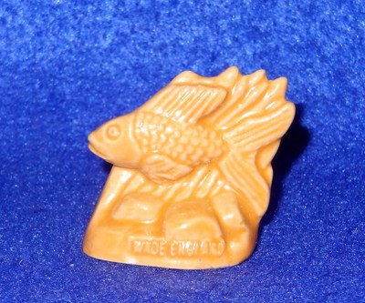 Wade England Whimsies Red Rose Tea Pet Shop Gold Fish Figurine Sealed In Bag