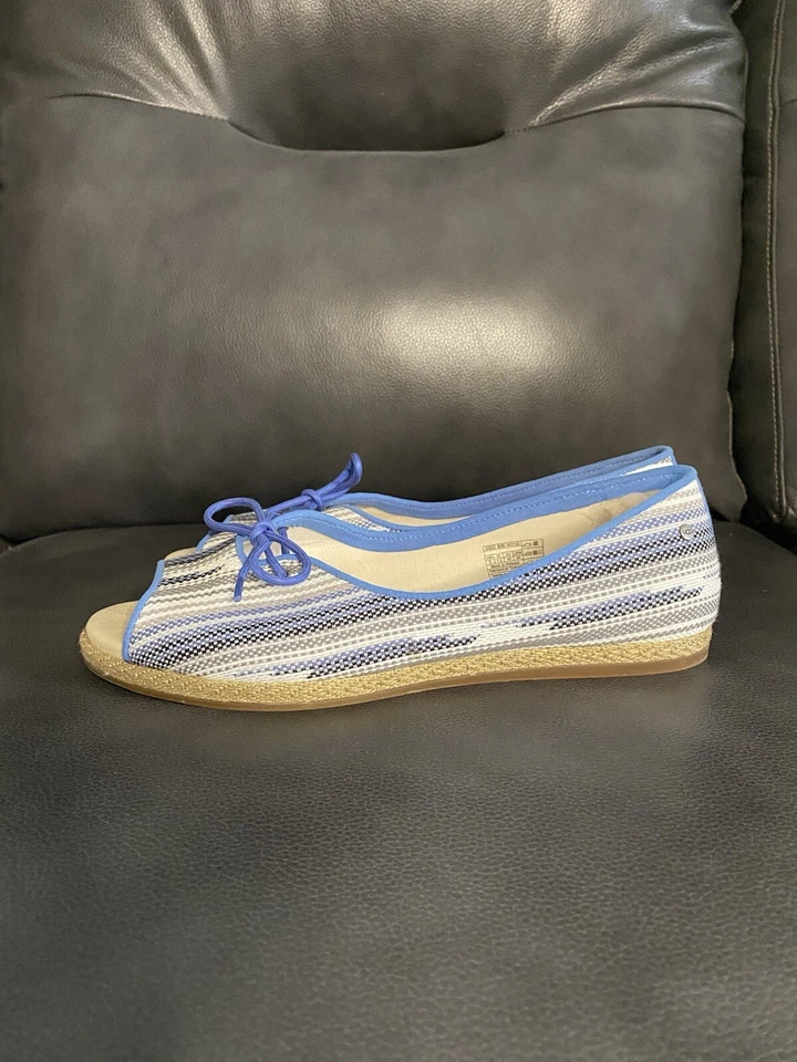 UGG Marleigh Puntera Abierta Plana Talla 9 Foto 3 de 4