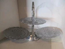 VTG Fold Out Shiny Metal Cake Dessert Cookie 3 Tier Serving Tray Plate Clam