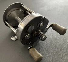 Vintage - Pflueger Supreme No. 1573 Fishing Reel. Works ,clicker loud