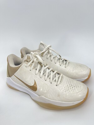 2010年製　ナイキ　ズームコービー5 zoom kobe 5 2010 NIKE Zoom Kobe 5 Big Stage Home 🏀 White & Metallic