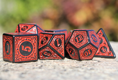 Dragon's Blood Ritual - 7 Piece Resin Polyhedral Gaming 5e DND RPG Dice Set - Picture 4 of 9
