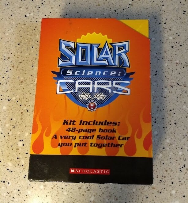 NEW Scholastic Solar Science Cars Kit Book and Solar Car 9780545060554