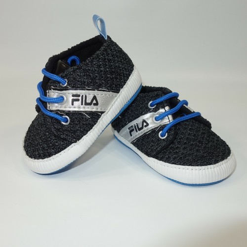 Zapatos de cuna FILA para niños azul marino/blanco 0-6 meses-excelente estado - Imagen 3 de 9