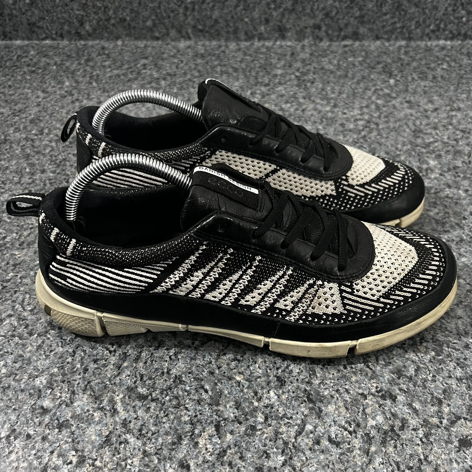 Ecco Danish Design Intrinsic Black White Shoes Sneake… Gem