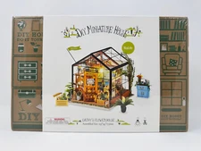 Rolife DIY Miniature House Kit #DG104 "Cathy's Flower House" *BRAND NEW*