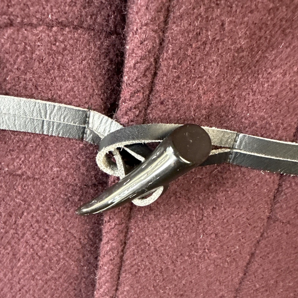 Uniqlo Wool Blend Pea / Duffle Coat Men’s Small Burgundy Toggle Buttons Preppy - Image 4 of 4