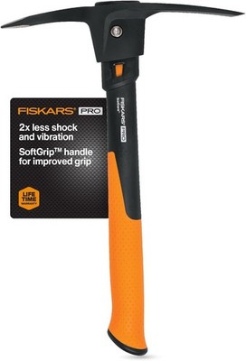 Fiskars IsoCore Pickaxe Mattock with Shock-Absorbing Handle, Dual-Head Tool