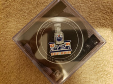 NHL Edmonton Oilers 83-84 Stanley Cup Legacy Reunion Official Game Puck