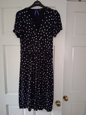 Seraphine maternity & nursing dress Very flattering black and white Size 10