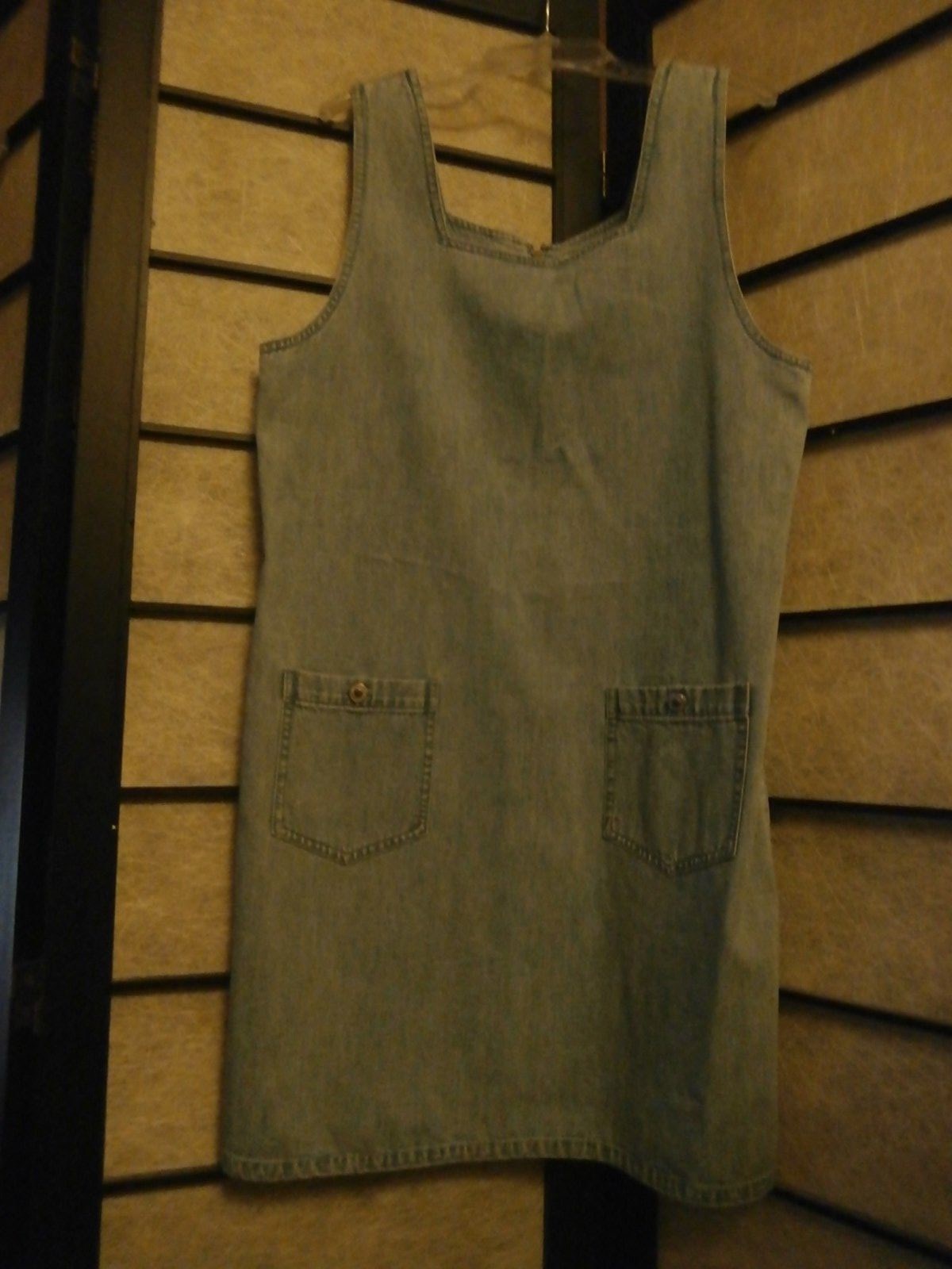 Picture 1 of 2