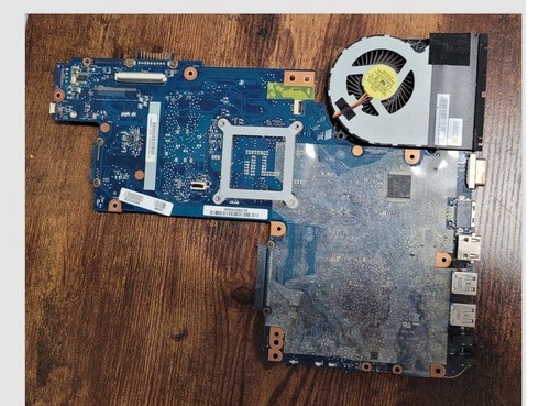 Notebook-Mainboard 69N0ZWM2B03-01 für Toshiba Sat.C850 Mit Intel i3-2310M+Lüfter - Bild 2 von 2