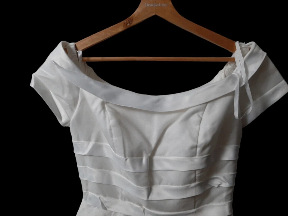 Exclusive Bridals By A.C.E Elegant Size 12 Ivory Wedding Gown With Train NWT - Image 3 of 4