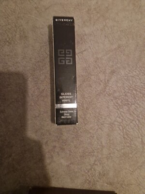 Givenchy Gloss Interdit Vinyl Lipgloss - 04 Framboise In Trouble 6ml