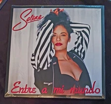 SELENA - Entre a Mi Mundo (2025) Red Vinyl - NEW