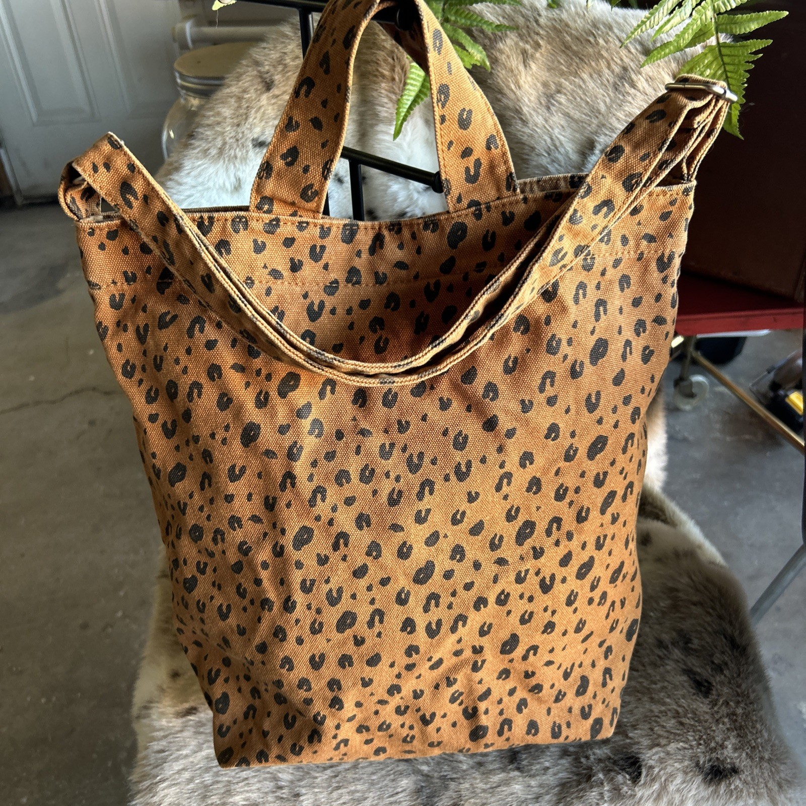 Baggu Duck Bag Cheetah Animal Print Crossbody Bag/Laptop bag
