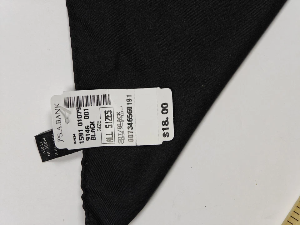 Jos. A. Banco 100% Seda Bolsillo Cuadrado Azul Patrón y Conjunto Negro Foto 3 de 4