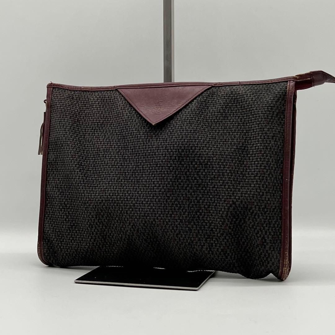 Pochette pochette logo Yves Saint Laurent ottime condizioni