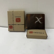 Twisted X Mens Distressed Leather Bifold Wallet