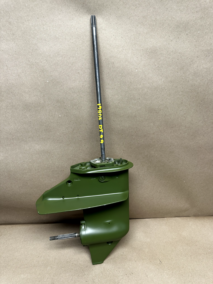 Clean Used OEM Suzuki 1980'S Dt 9.9 Hp 2-Stroke 15-Inch Outboard