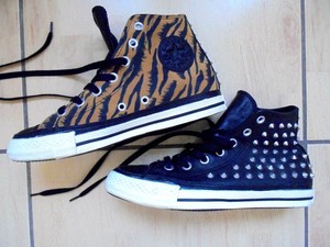 tiger print converse