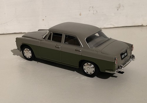 LLEDO VANGUARDS - BOXED ROVER P5 MK2 1:43 SCALE MODEL CAR VA06900 - Picture 7 of 8