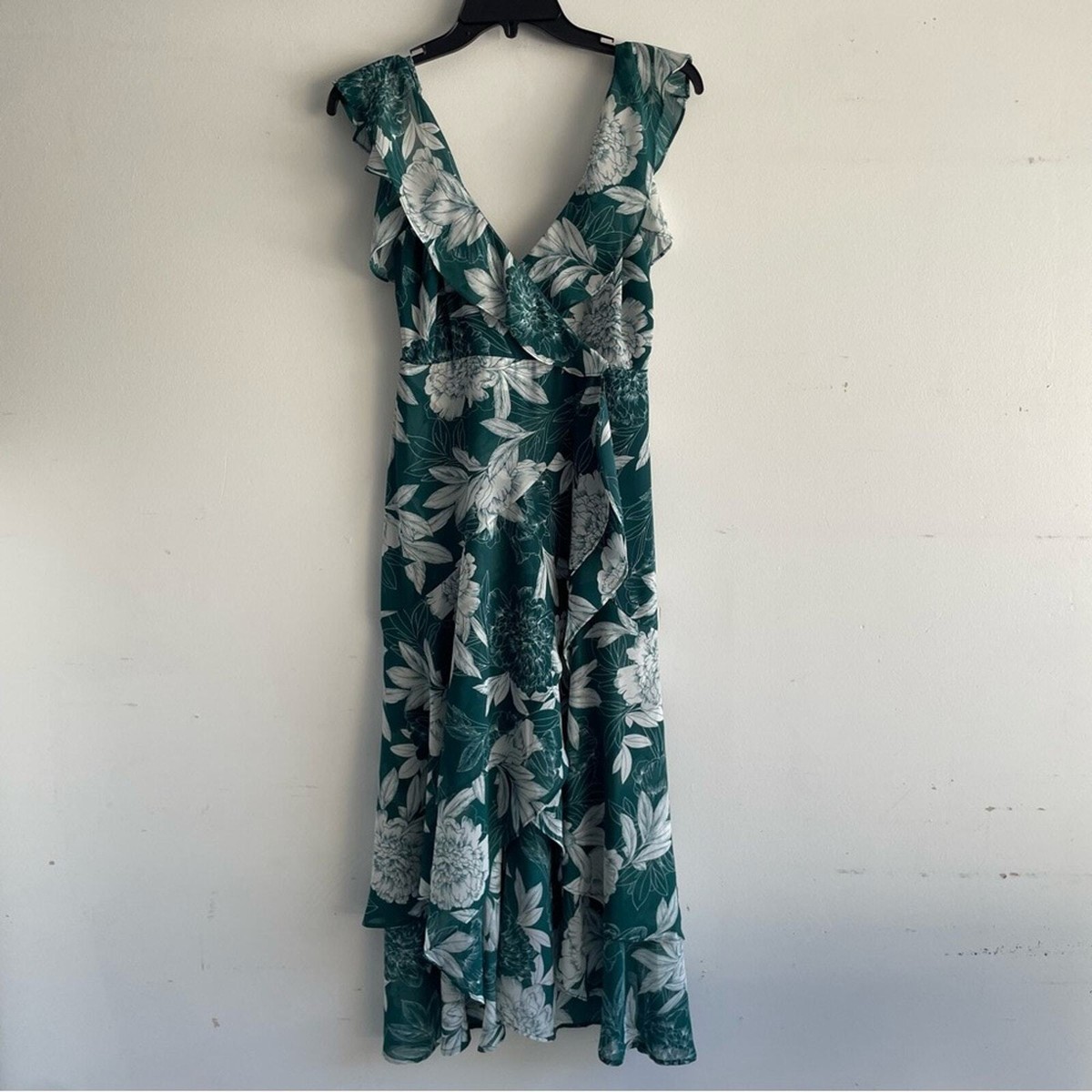 BARDOT Garden Party Cold Shoulder Floral Ruffle High-low Dress 22188 BARDOT Garden Party Cold Shoulder Floral Ruffle High-low Dress 22188