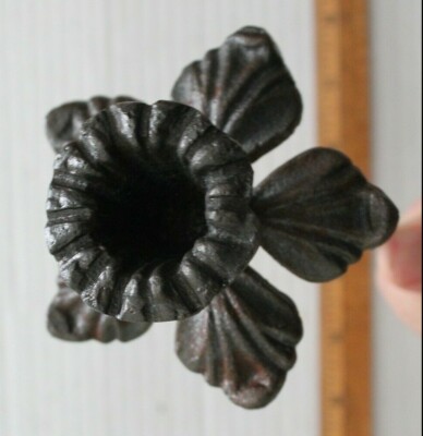 Cast Iron Flower Garden Stake Daffodil Jonquil Narcissus Small Rustic Metal