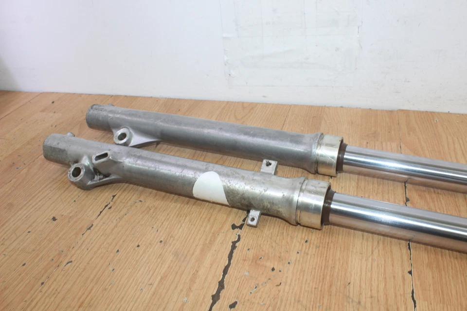 1984 Yamaha XT250 Left & Right Front Forks PAIR - Image 3 of 4